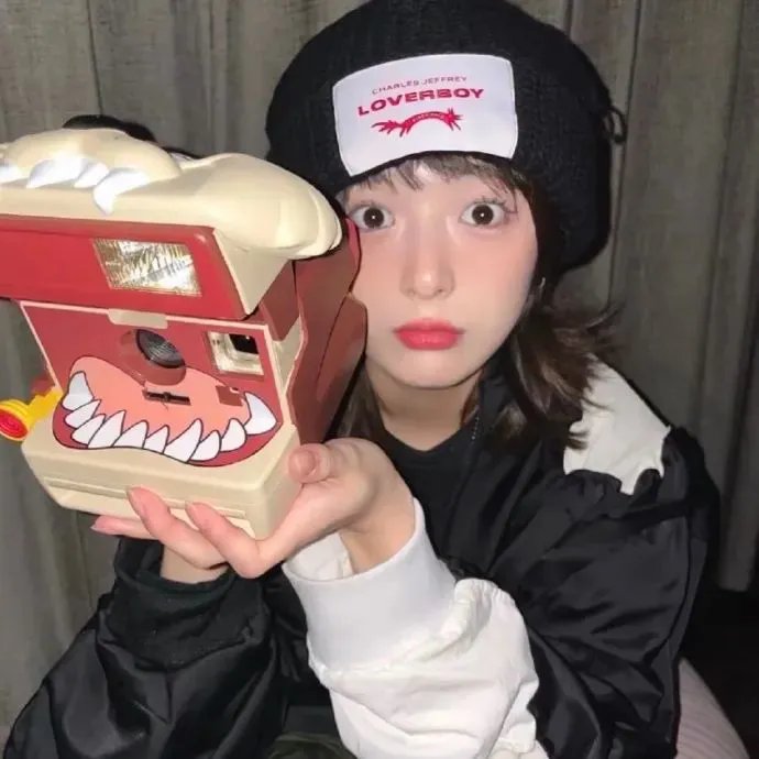 正面全裸